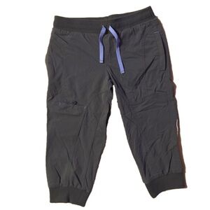 LL Bean active capris Size 6x-7